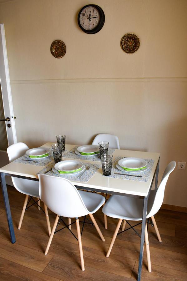 Nikis Apartment Larissa Buitenkant foto